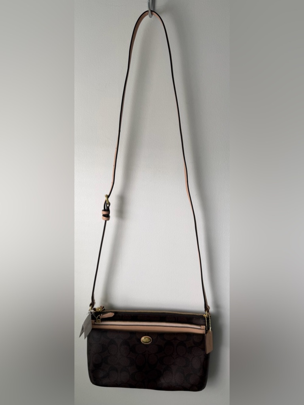 Coach Peyton Signature with Pouch